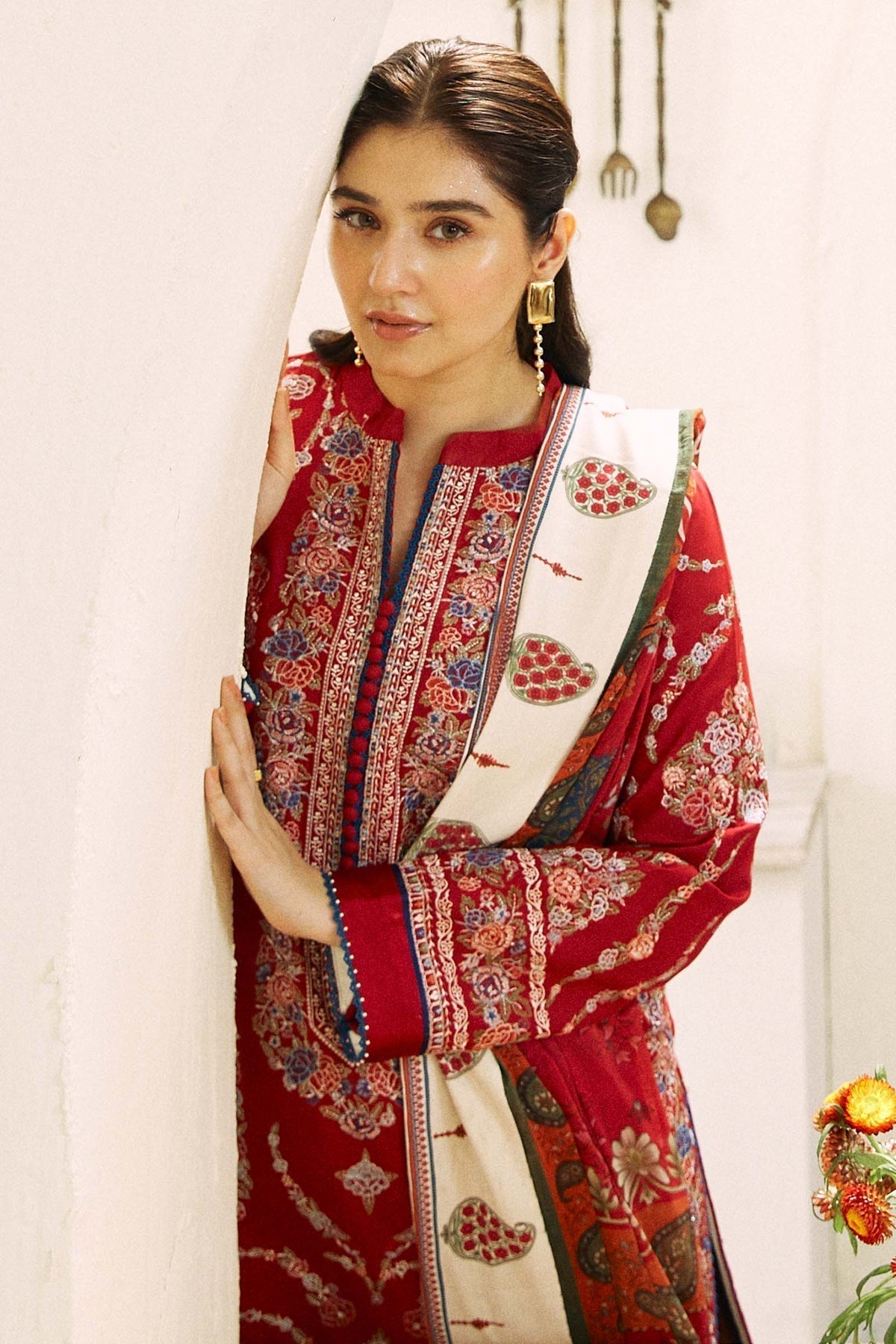 ZARA SHAH JAHAN - 3PC DHANAK EMBROIDERED SHIRT WITH PASHMINA PRINTED SHAWL AND TROUSER